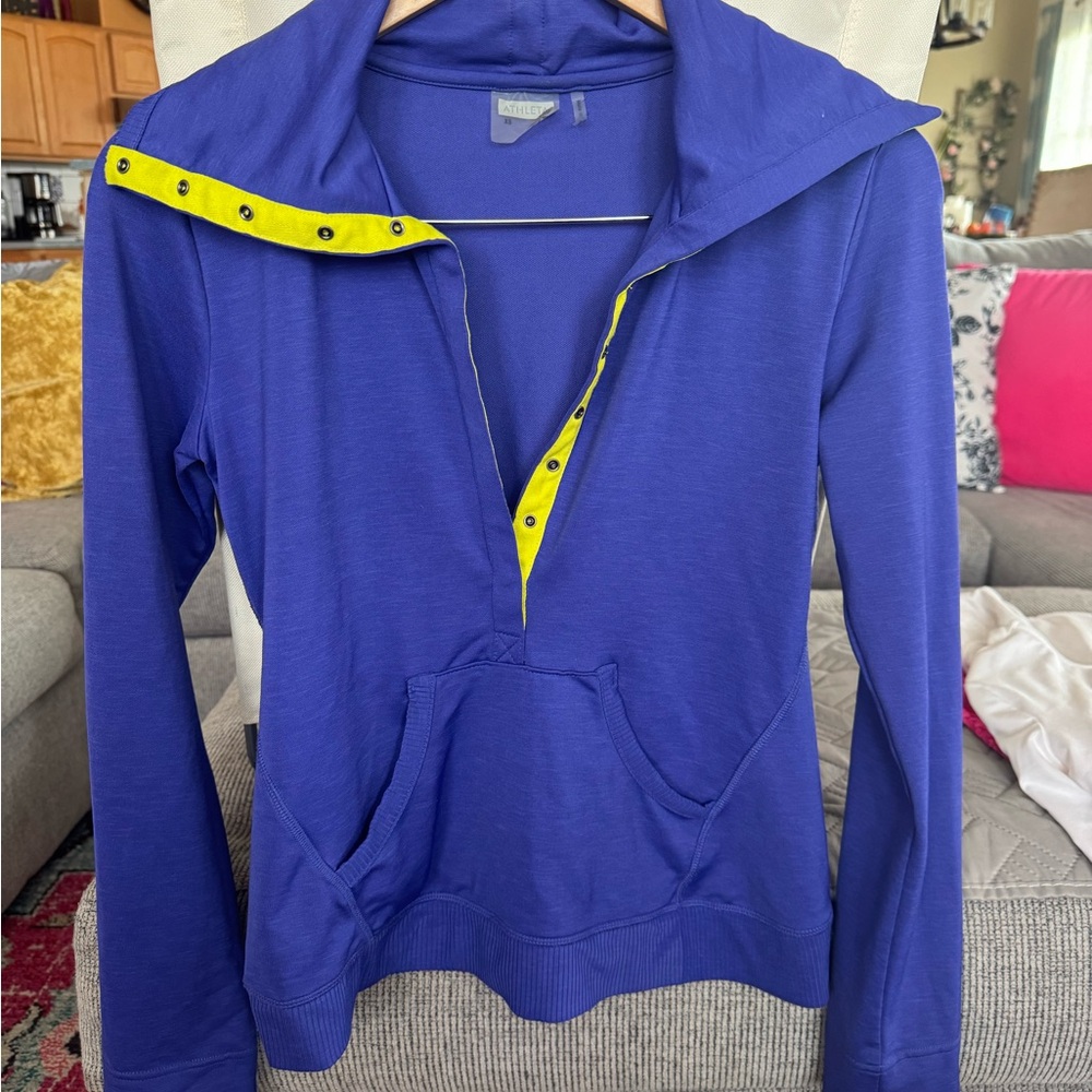 ATHLETA Blue Collared top with Yellow Accents